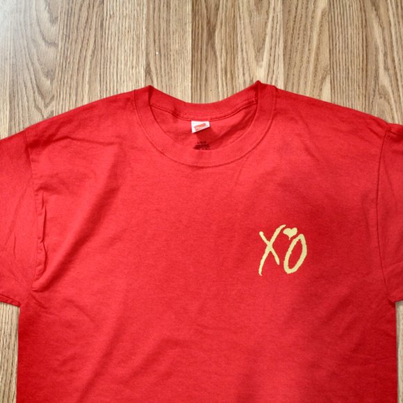 The Weeknd XO Gold Pocket Logo Red T Shirt - Picture 3 of 3